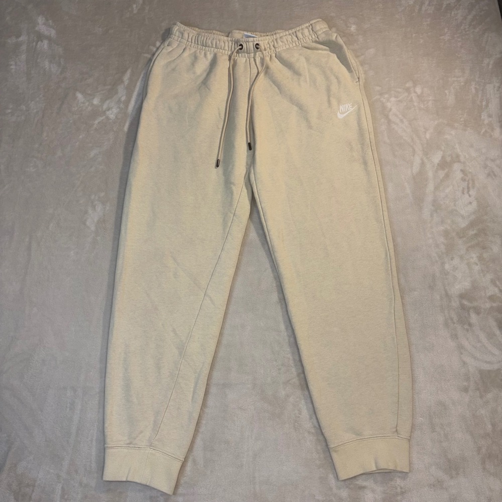 Nike Sportswear Phoenix Fleece Joggers Sand Drift Beige DR6161-206 Womens Medium